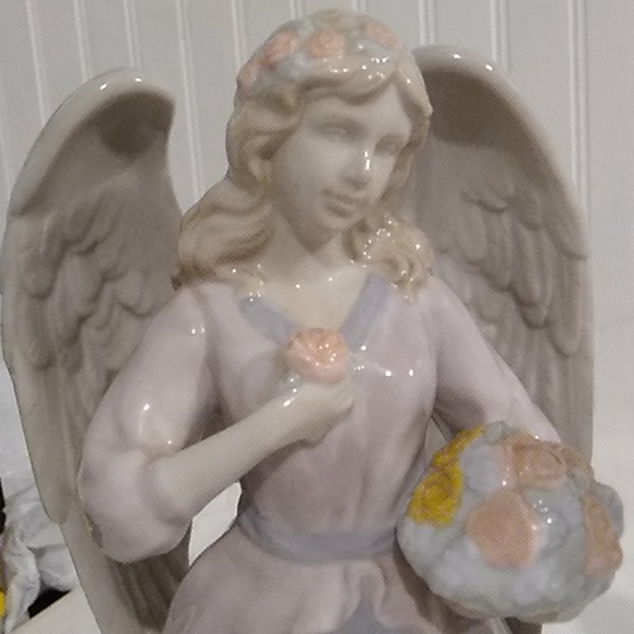 SALE Bundle Of Beautiful Angels - Picture 2 of 14